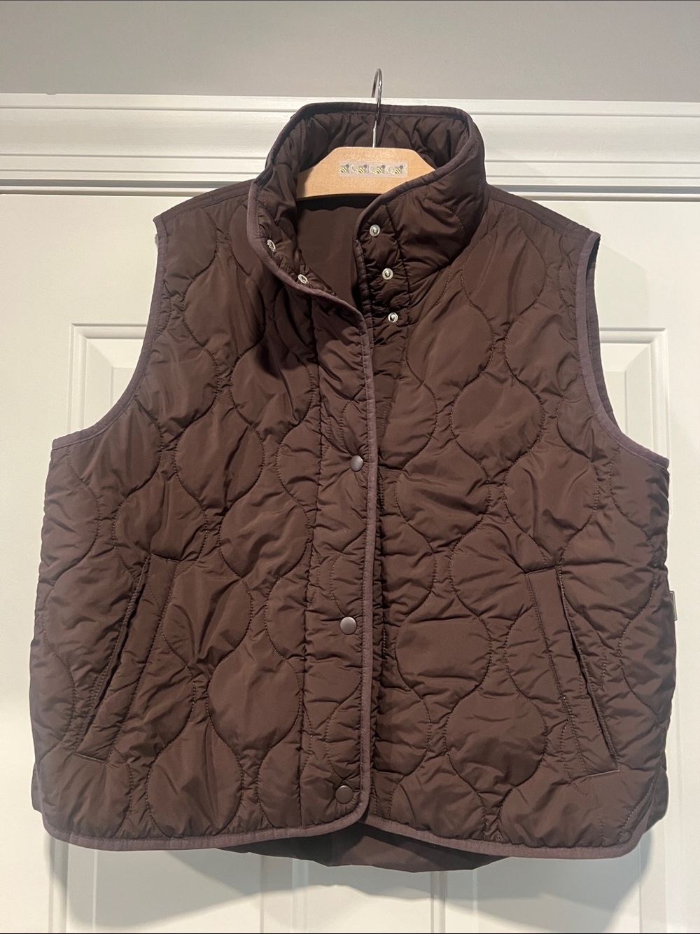 Lou & Grey Chocolate Women's Quilted Snap Front Vest L Layer Cozy Fall Outdoors